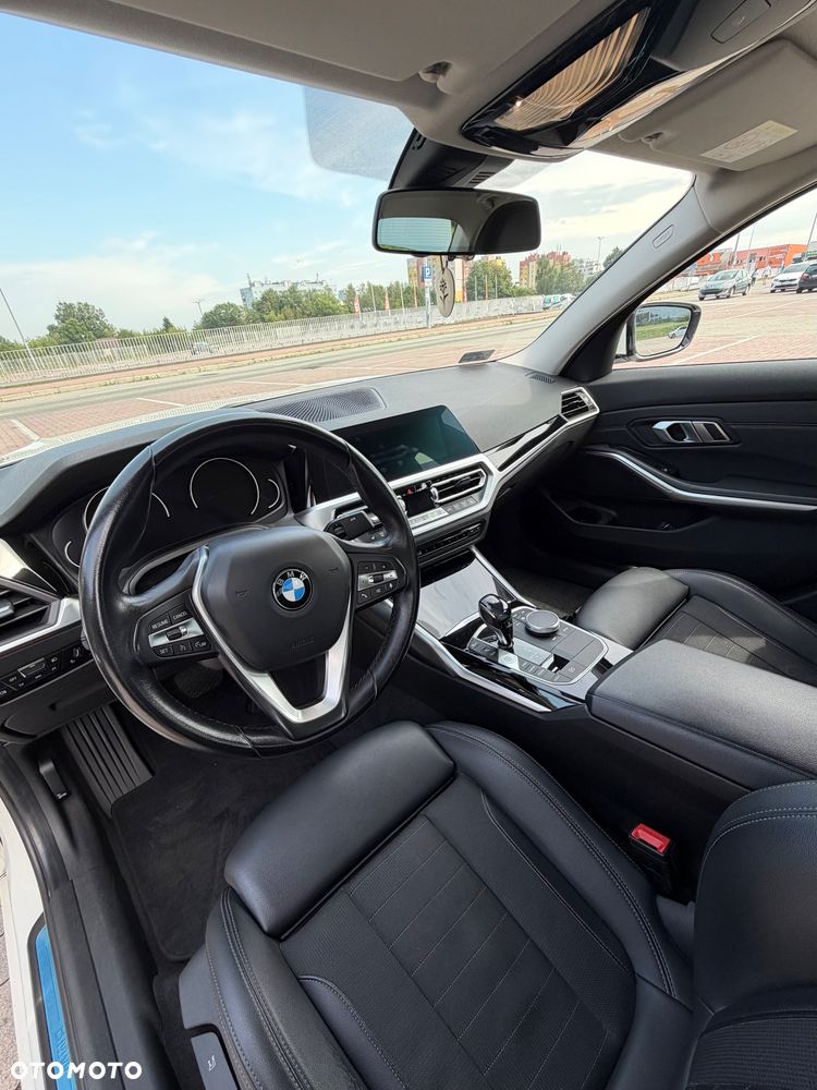 BMW Seria 3 318d - 9