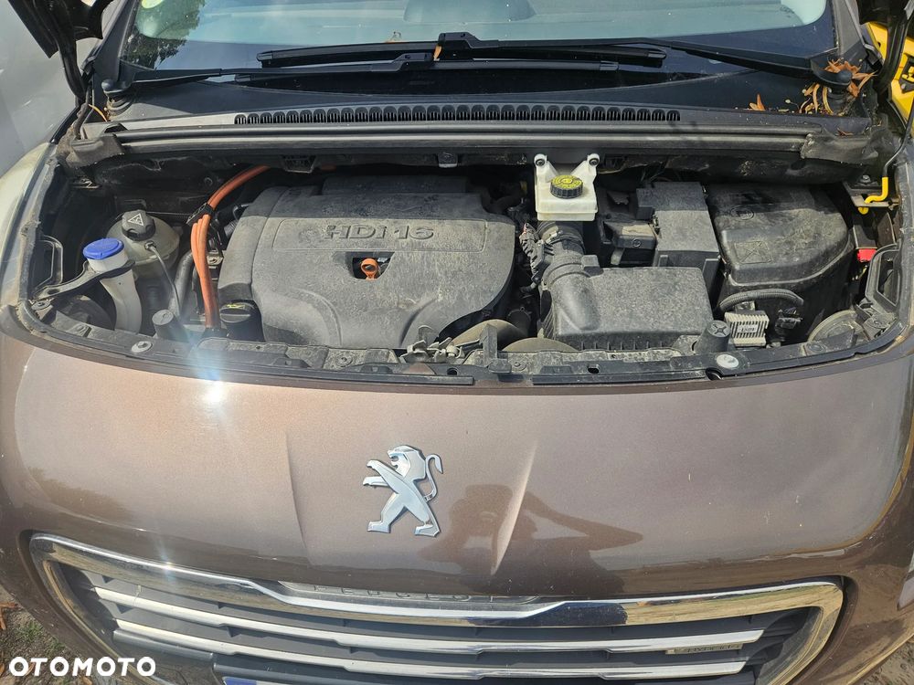 Peugeot 3008 Hybrid4 - 12