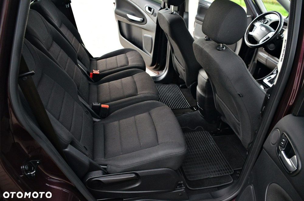 Ford S-Max - 17
