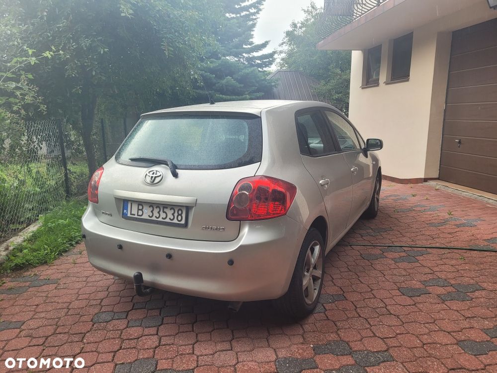 Toyota Auris - 2