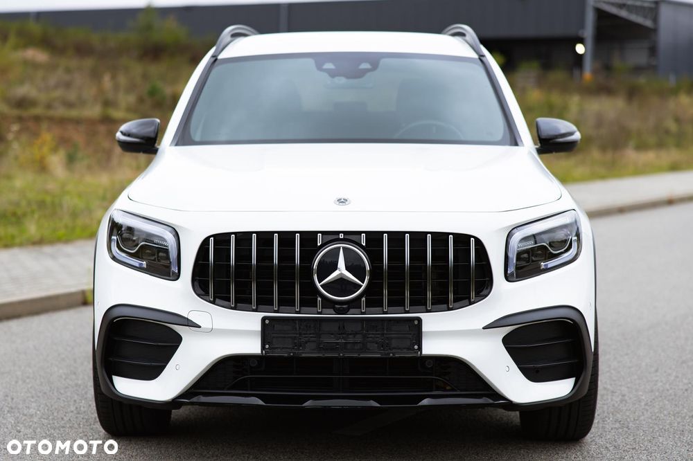Mercedes-Benz GLB 200 4-Matic AMG Line 8G-DCT - 8