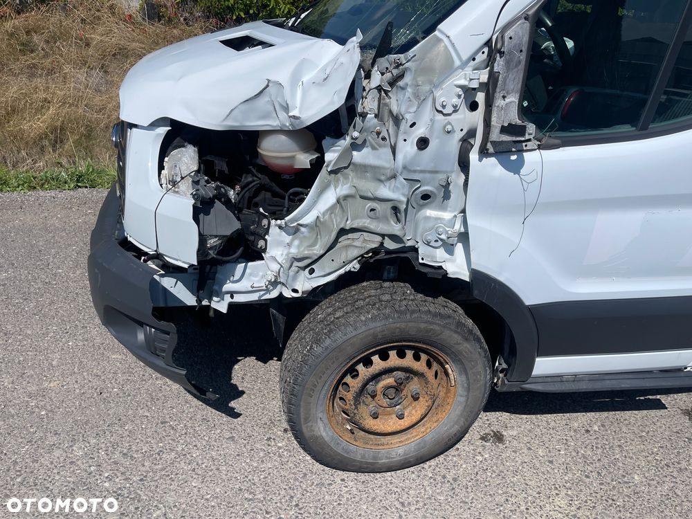 Ford Transit - 12