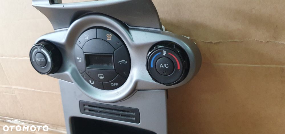 Panel nawiewu klimatyzacji klimy dekor półka tunelu Ford Fiesta MK7 8A6T-18C612-AG - 5
