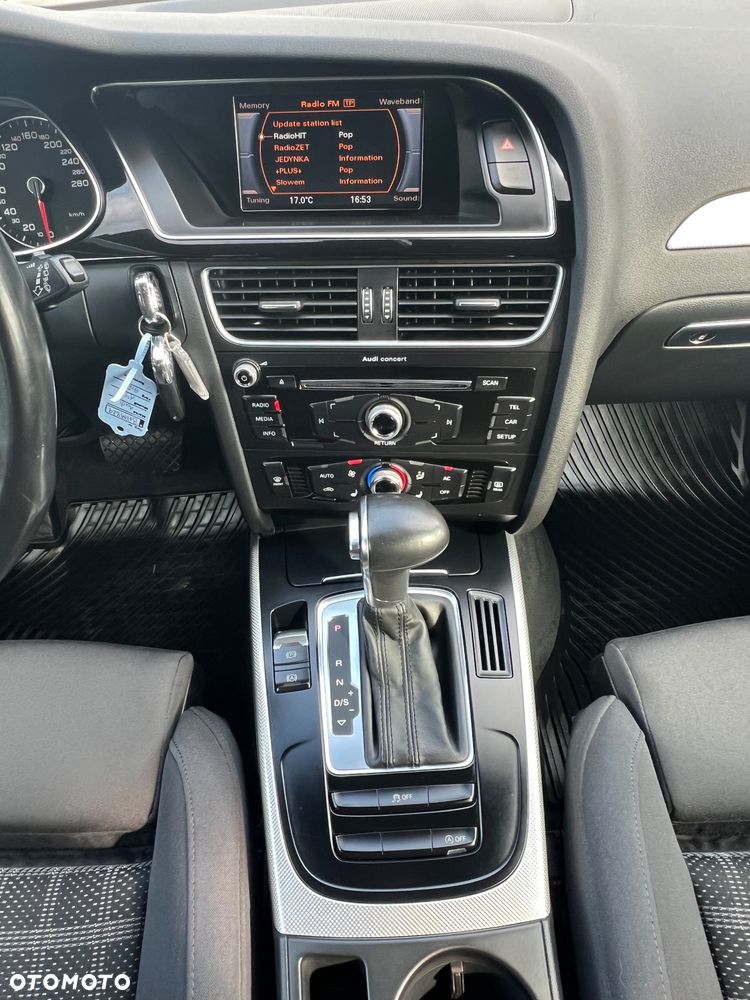 Audi A4 Avant 2.0 TDI DPF quattro S tronic S line Sportpaket - 32