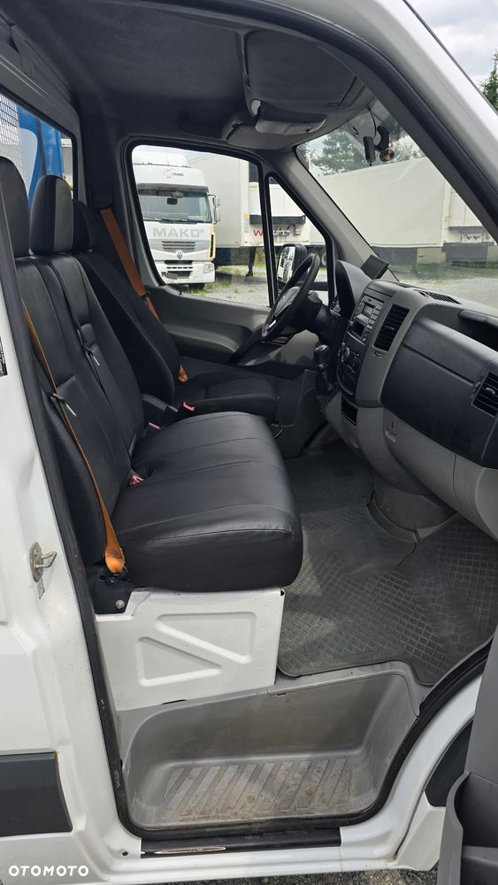 Mercedes-Benz Sprinter - 15