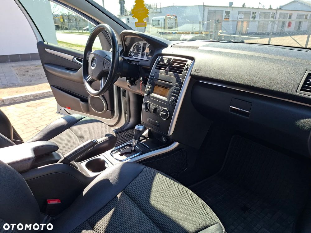 Mercedes-Benz Klasa B 180 EU5 - 10