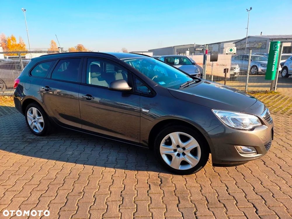 Opel Astra IV 1.4 Essentia - 3