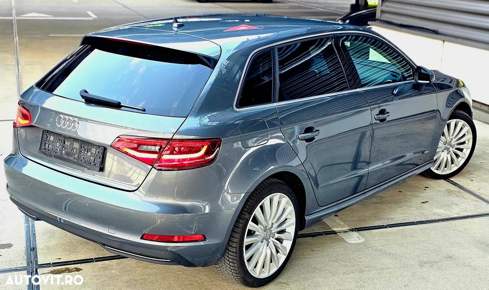 Audi A3 Sportback 1.4 TFSI S line Sportpaket - 16
