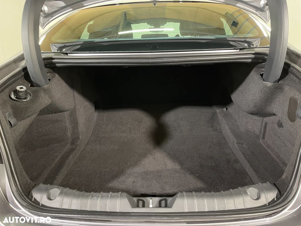 Jaguar XF 20d AWD Aut. Chequered Flag - 12