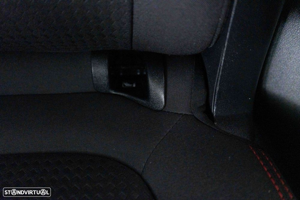 Ford Kuga 1.5 EcoBoost ST-Line - 11