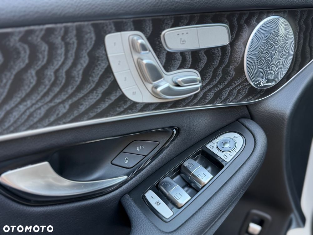 Mercedes-Benz GLC 300 4Matic 9G-TRONIC - 15