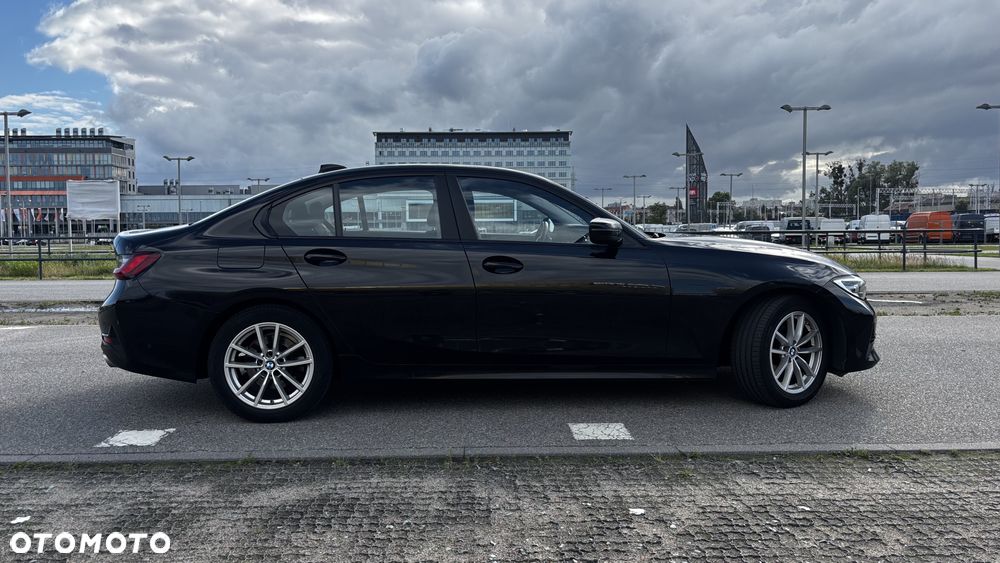 BMW Seria 3 318i Advantage - 3