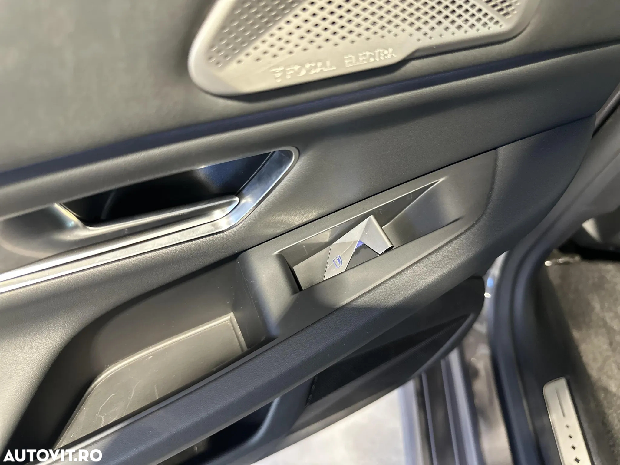 DS Automobiles DS 9 - 14