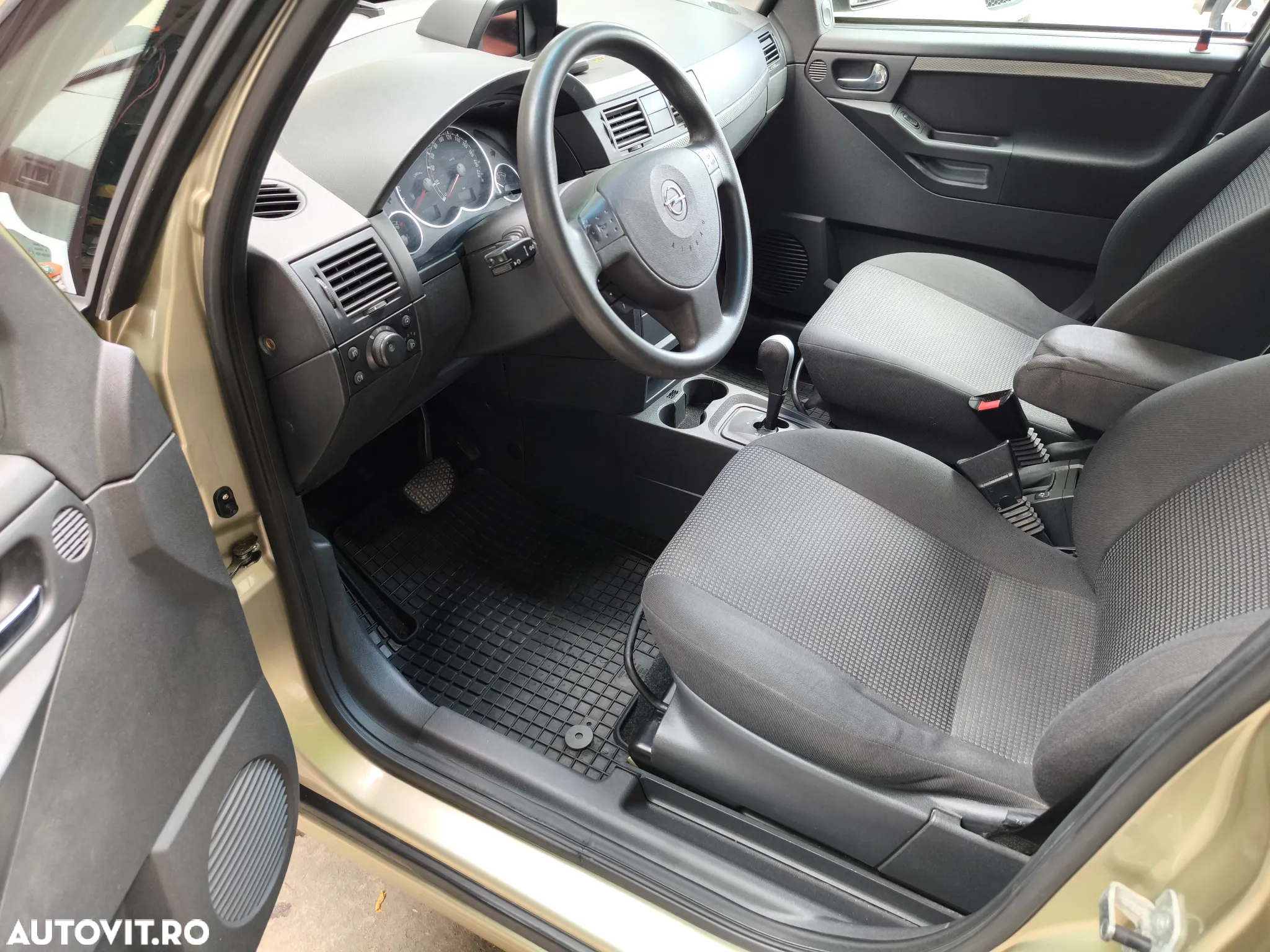 Opel Meriva 1.6i Cosmo Easytronic - 13