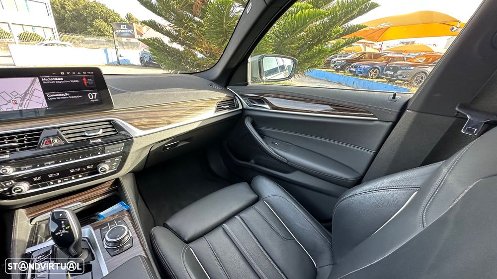 BMW 520 d Line Luxury Auto - 30