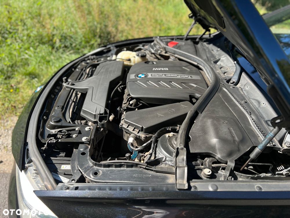 BMW Seria 3 320d Efficient Dynamics Sport Line - 32