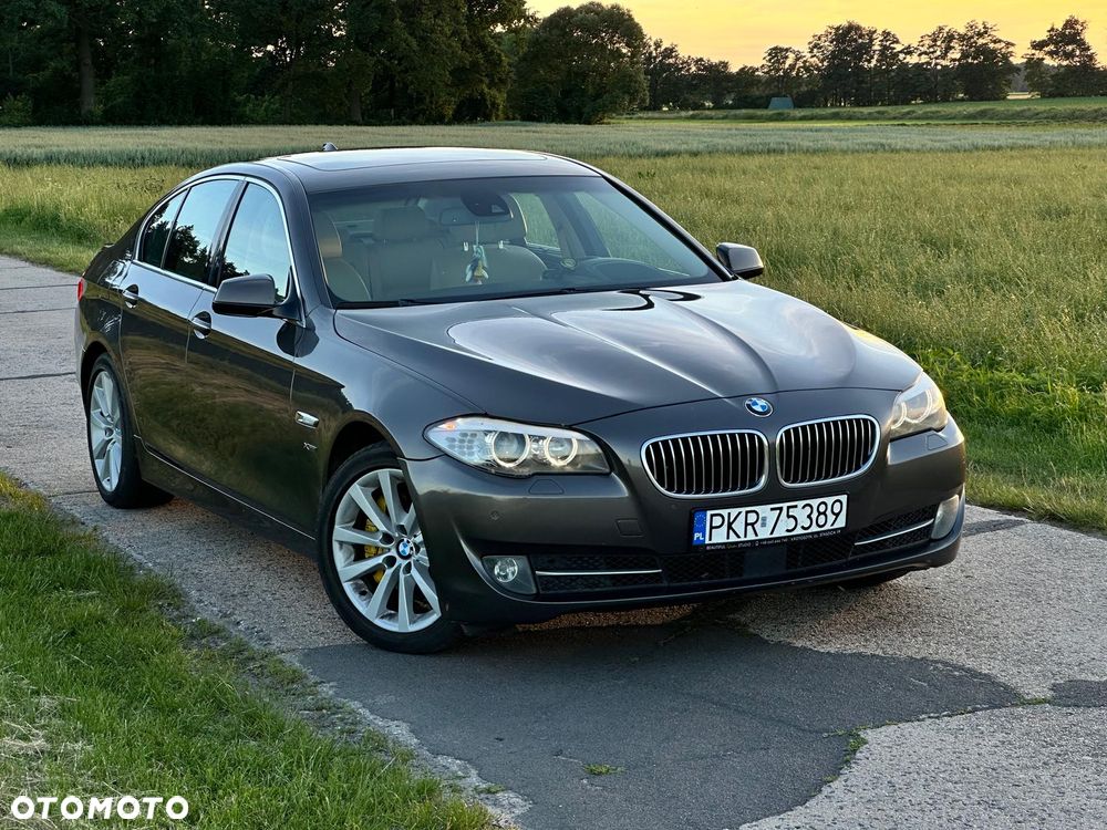 BMW Seria 5 525d xDrive - 18