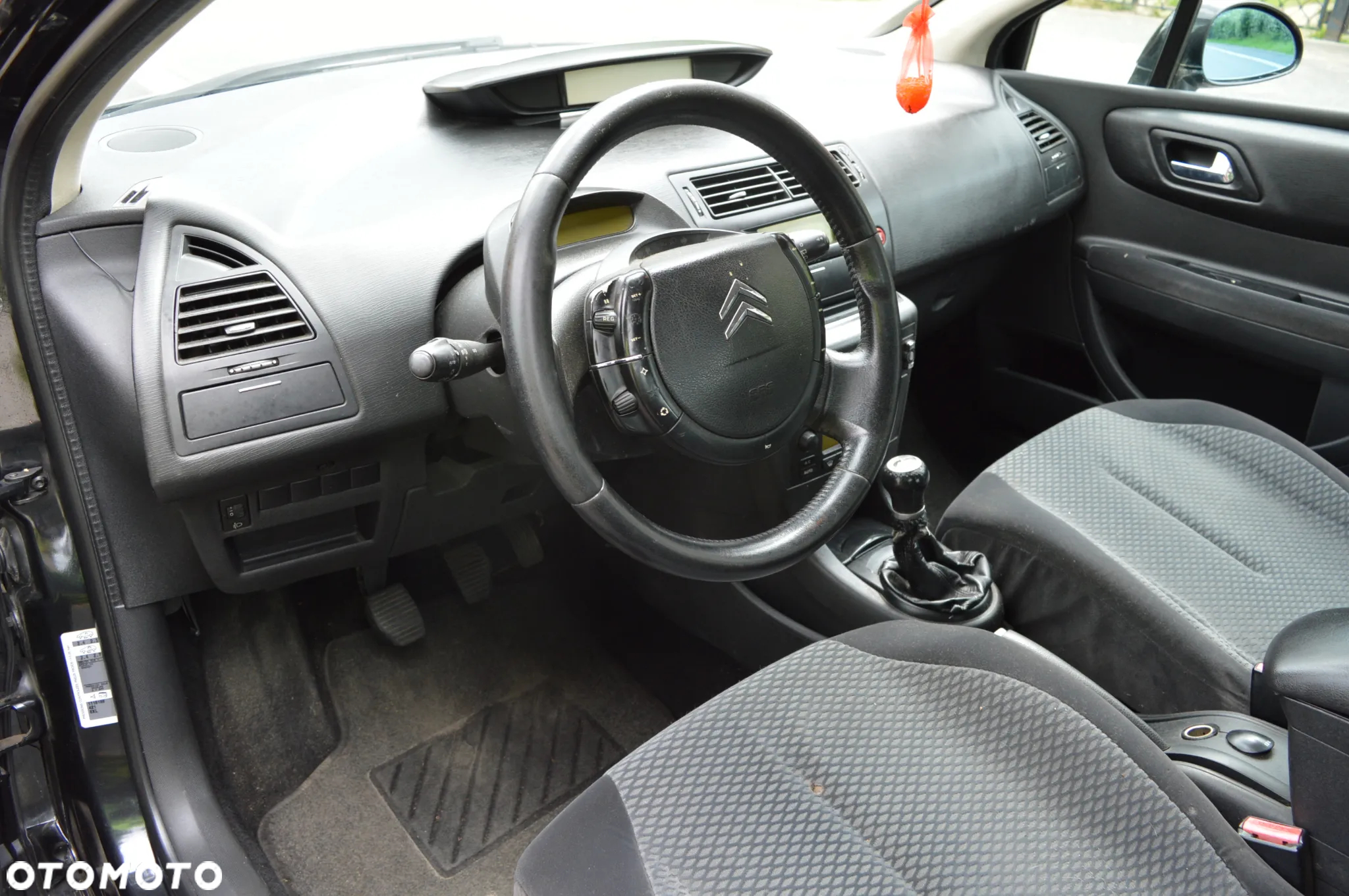 Citroën C4 1.4 16V Advance - 10