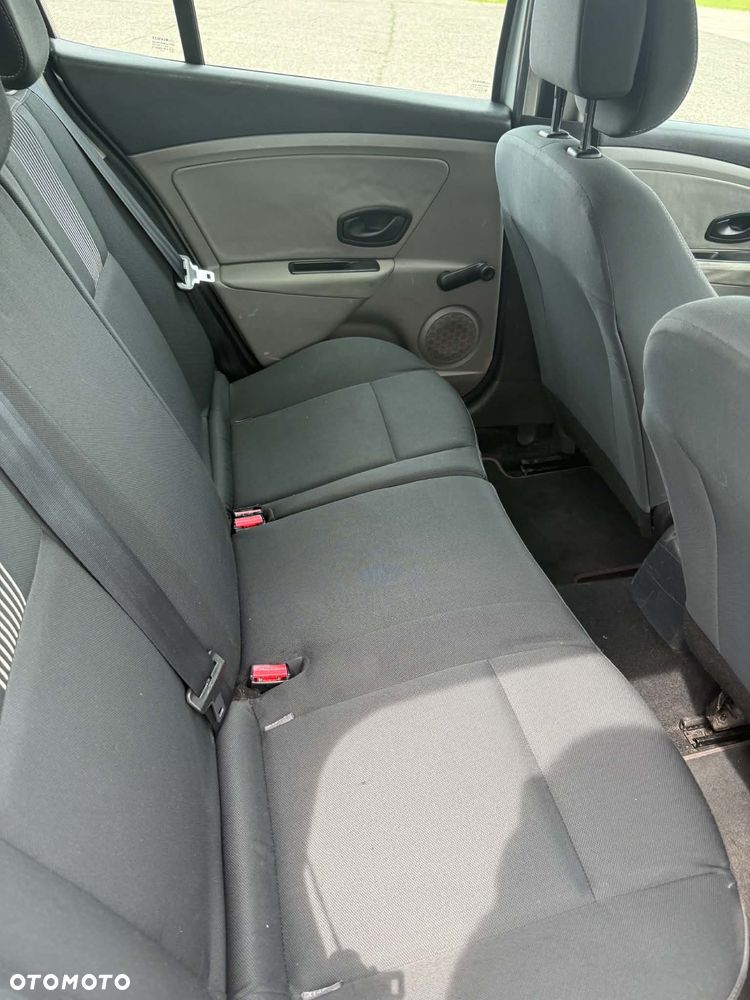 Renault Megane 1.5 dCi Authentique - 12