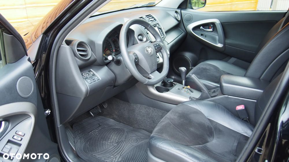 Toyota RAV4 2.0 VVT-i Premium MS - 24