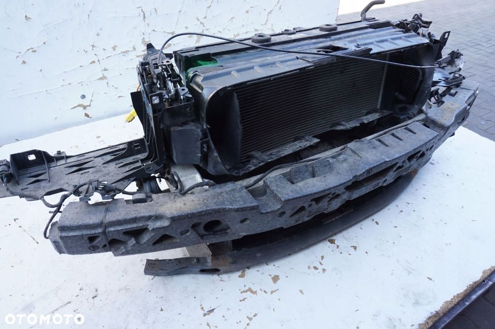 PAS PRZEDNI CHŁODNICE WZMOCNIENIE BMW 5 F10 525D 3.0 D - 2