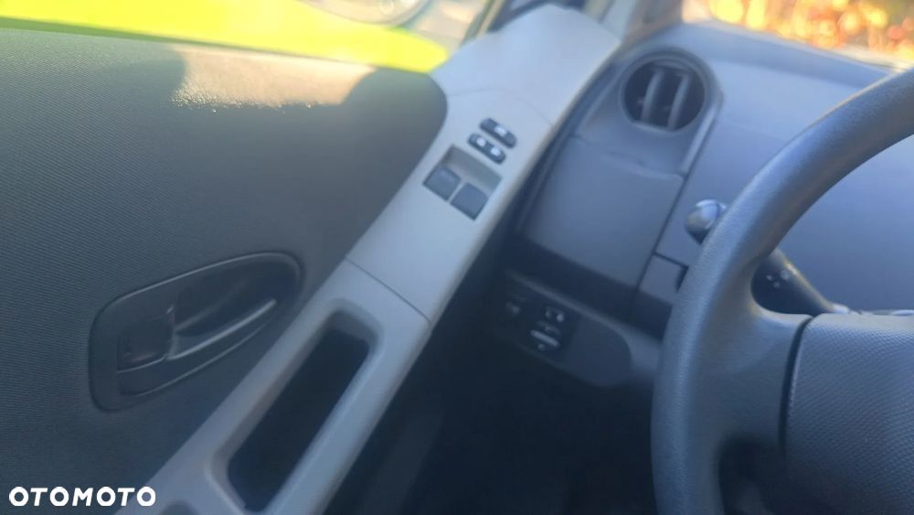 Toyota Yaris 1.33 VVT-i Life - 25