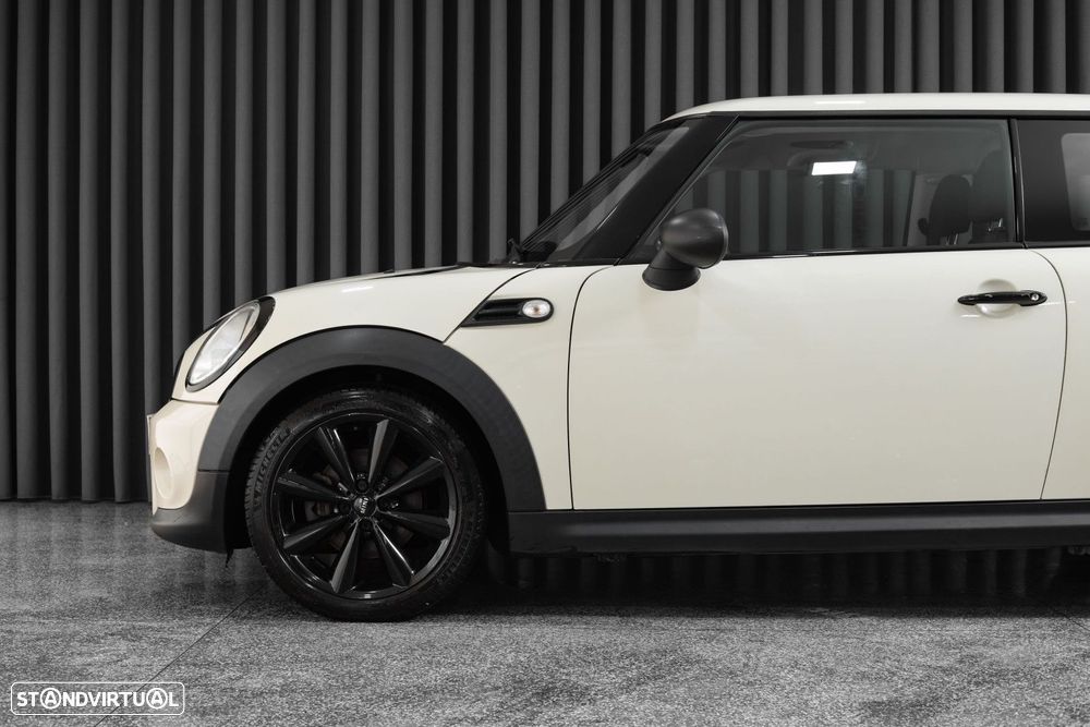 MINI 3 Portas One D - 6