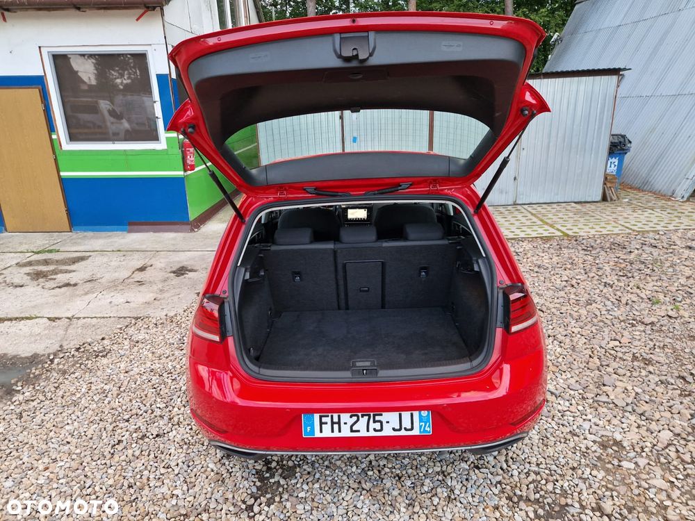Volkswagen Golf - 6