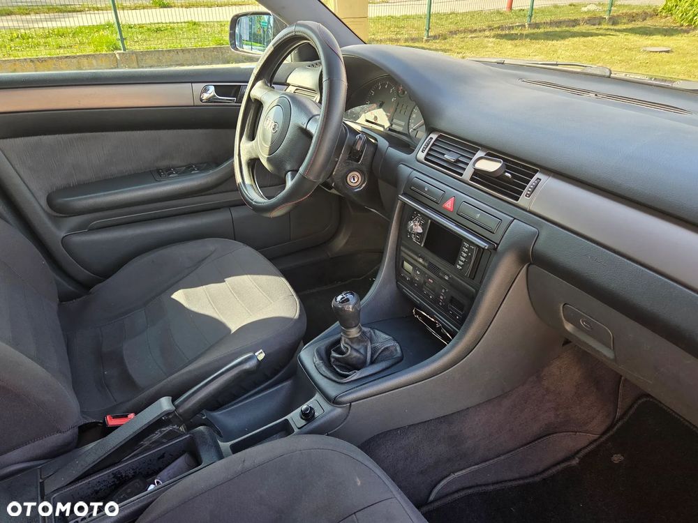 Audi A6 Limousine 1.8 - 24