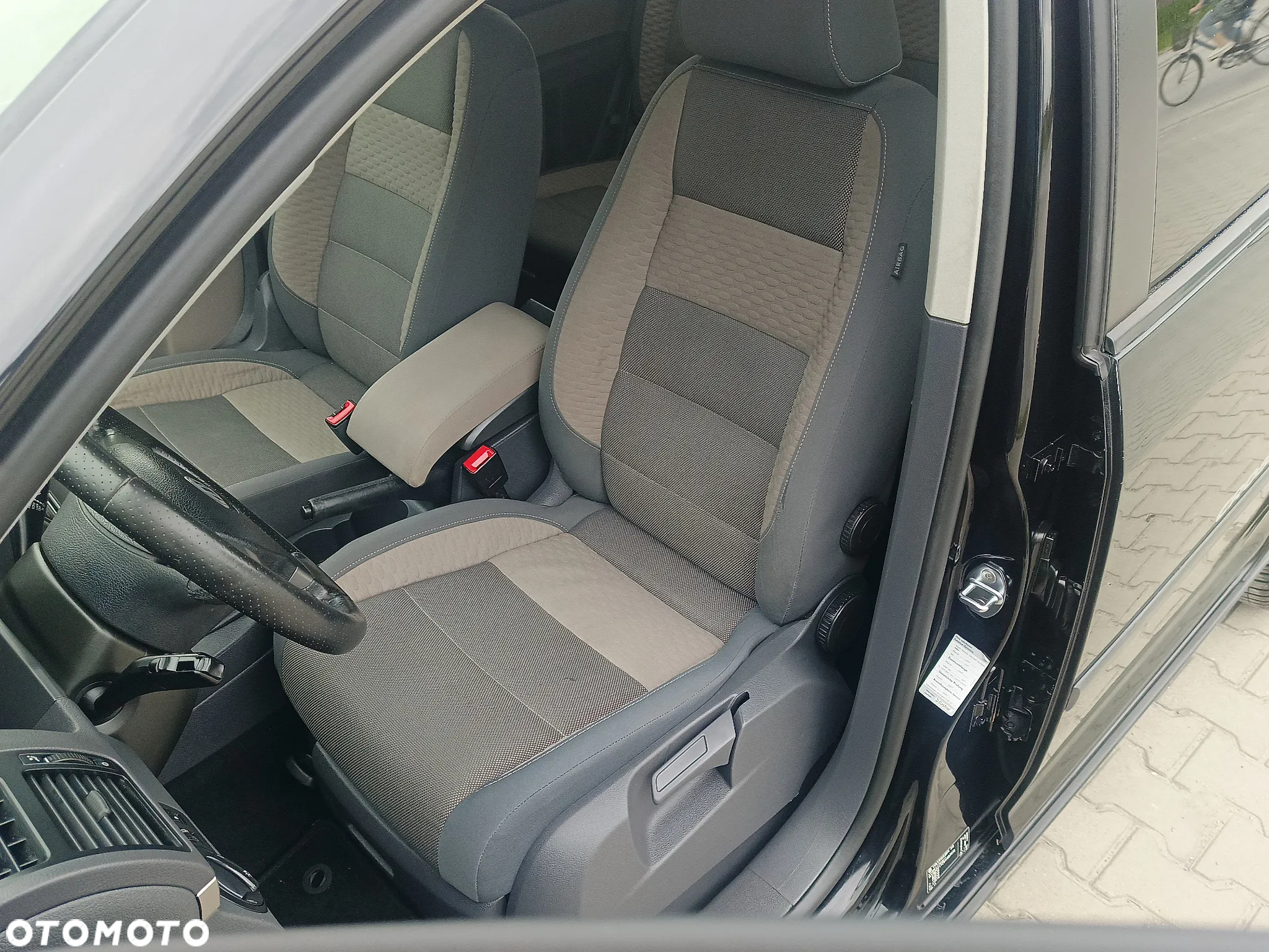Volkswagen Touran 2.0 TDI DPF Cross - 38