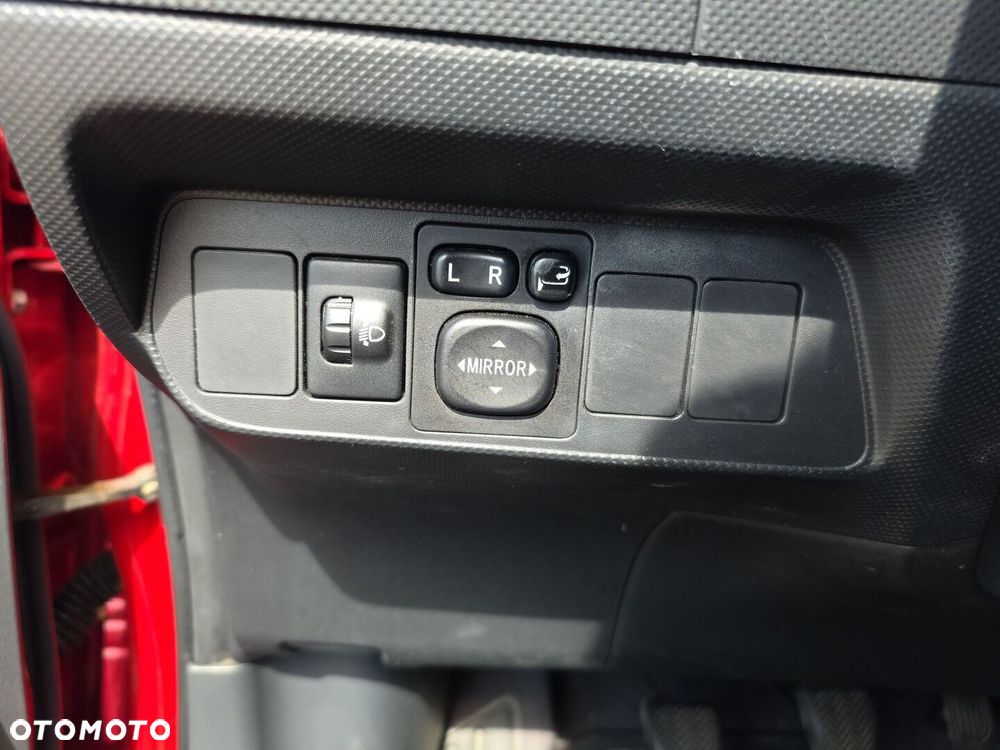 Toyota Auris 1.33 VVT-i Classic - 19