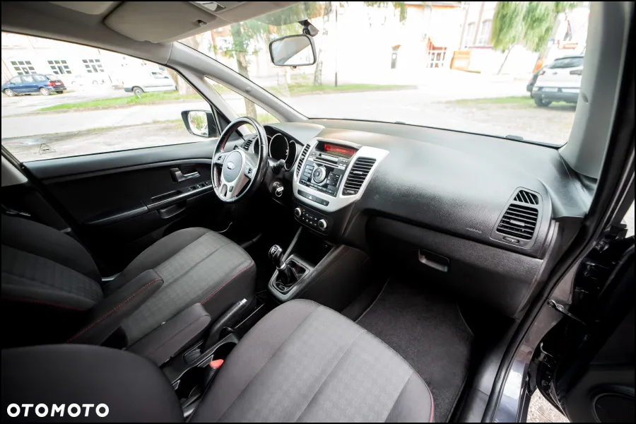 Kia Venga - 17