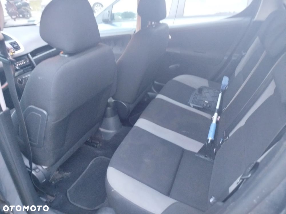 Peugeot 207 - 5