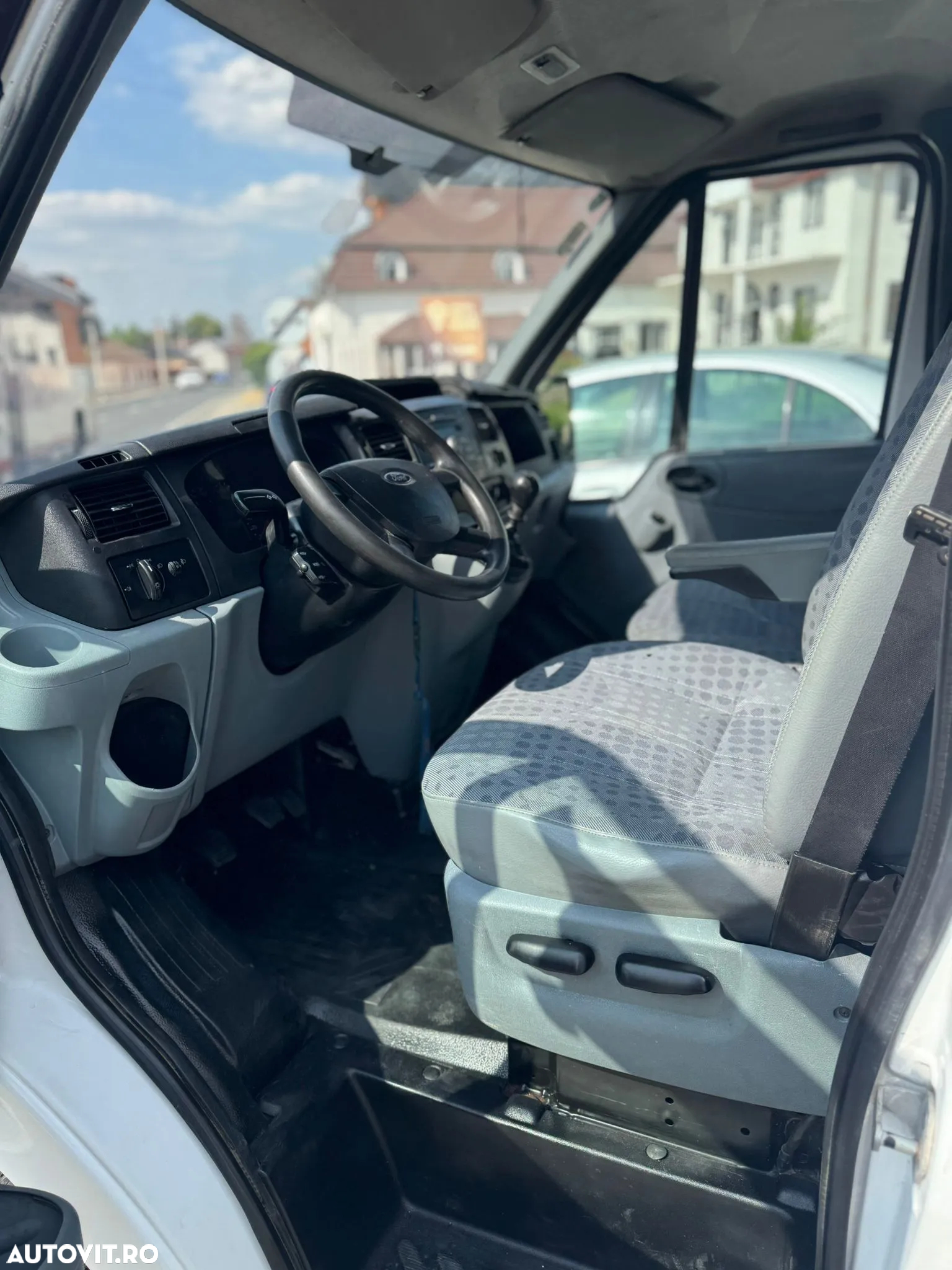 Ford Transit - 8