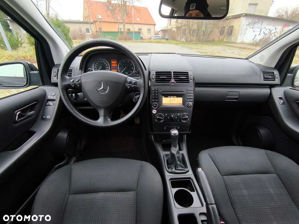 Mercedes-Benz Klasa A 160 BlueEFFICIENCY Special Edition - 6