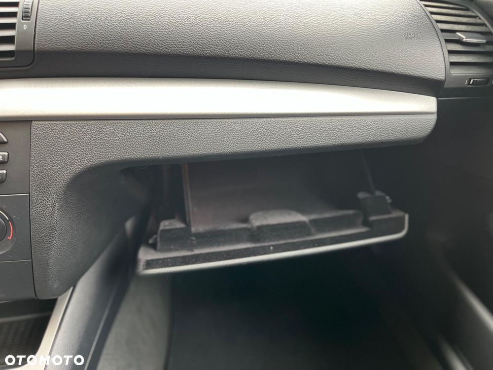 BMW Seria 1 116d DPF - 31