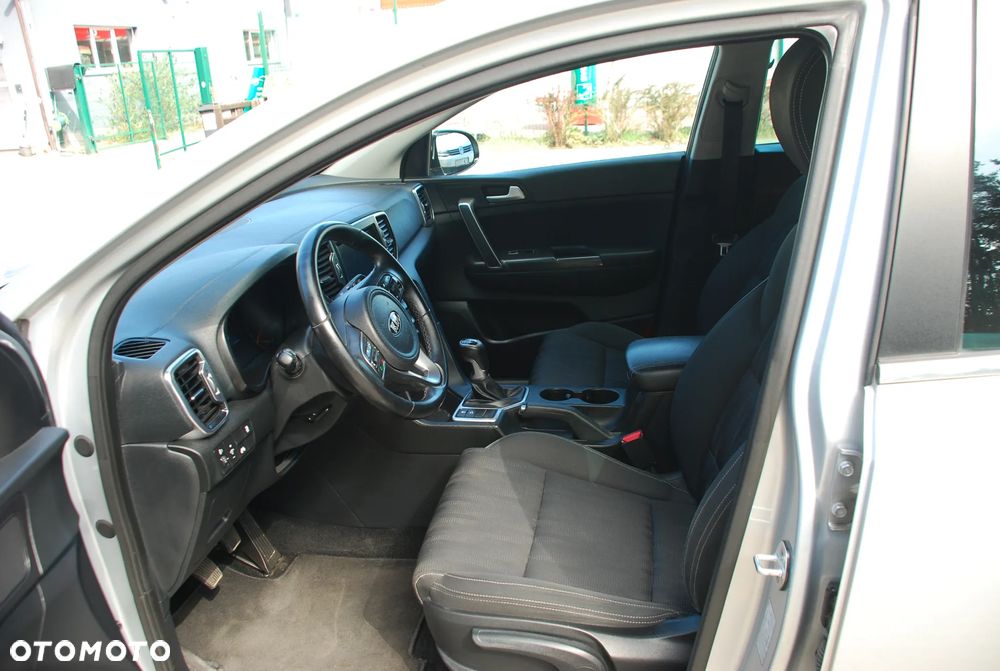 Kia Sportage 1.6 GDI L Business Line Plus 2WD - 19