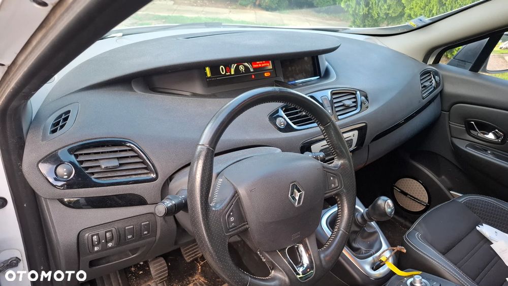 Renault Scenic - 12