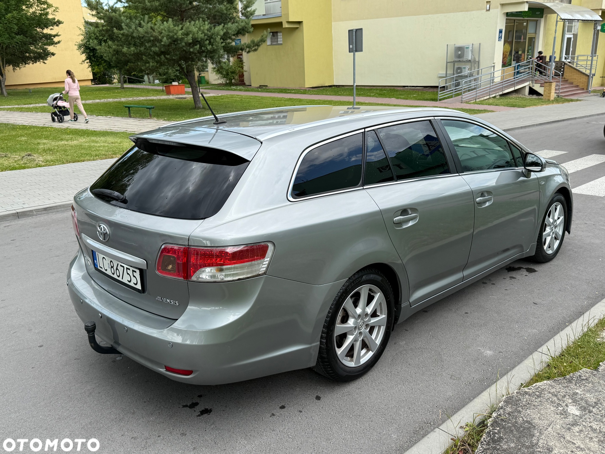 Toyota Avensis 2.2 D-4D Prestige - 8