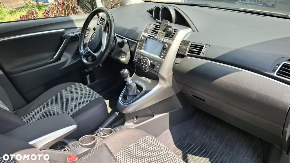 Toyota Verso 1.8 Premium 7os - 8