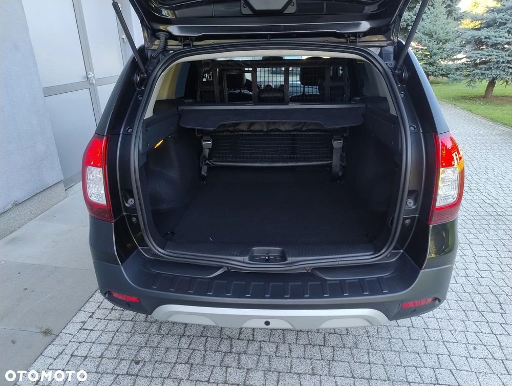 Dacia Logan TCe 90 S&S Stepway Celebration - 22
