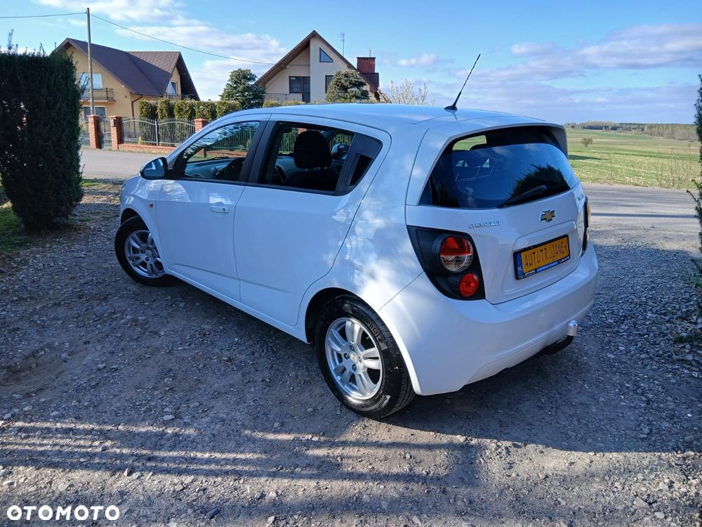 Chevrolet Aveo 1.4 16V LT - 4
