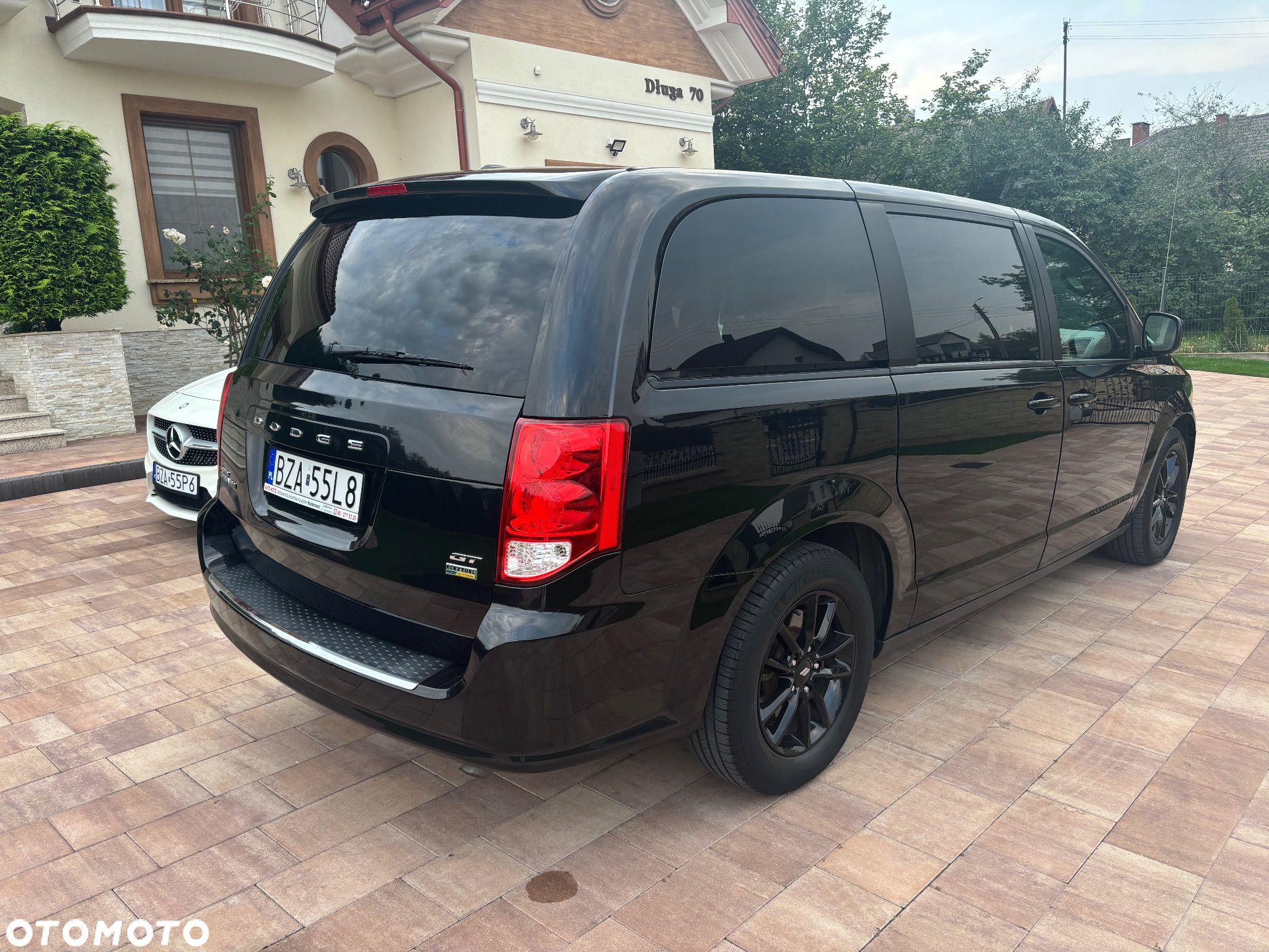 Dodge Grand Caravan - 3