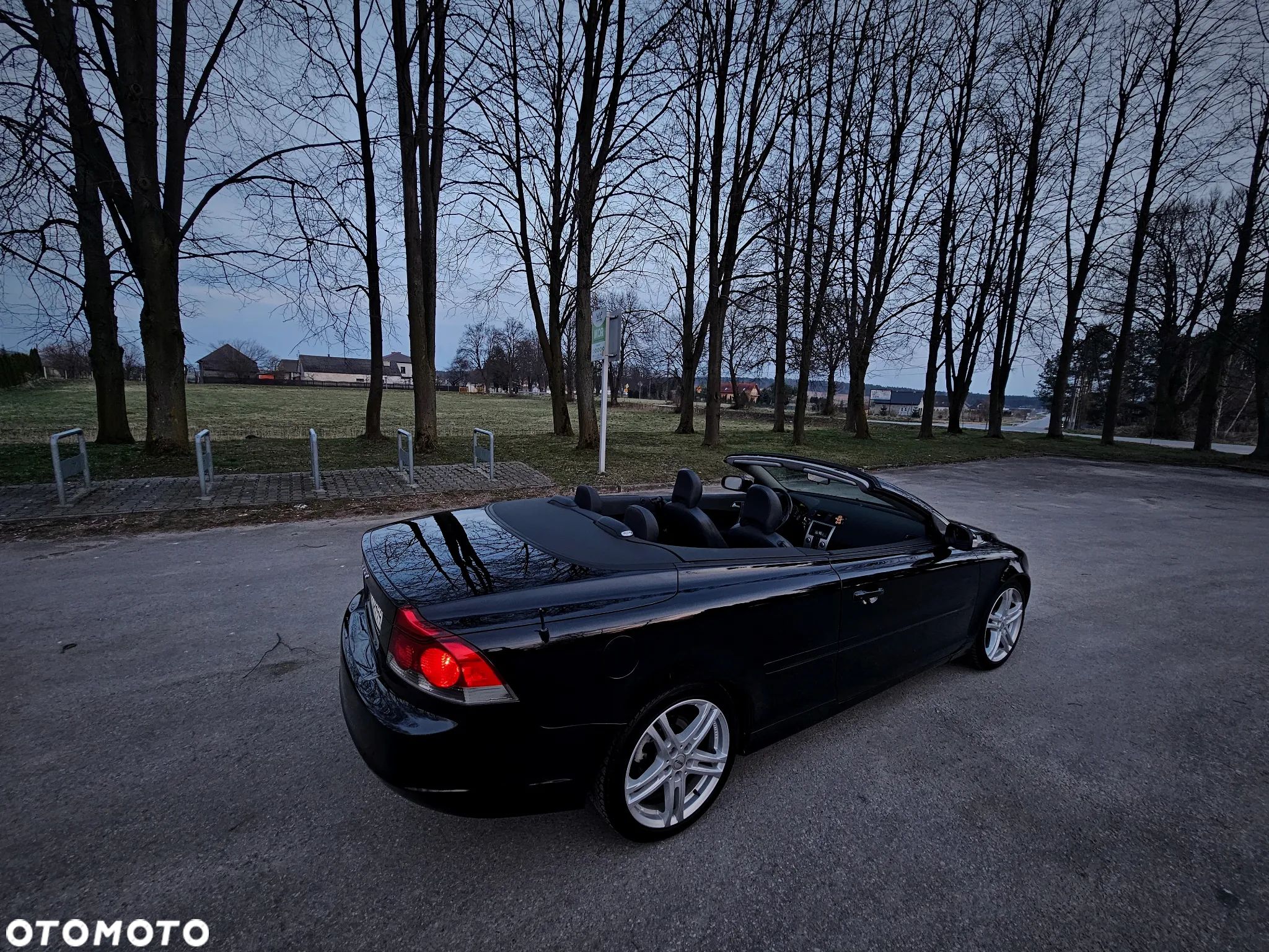 Volvo C70 2.0D Kinetic - 1
