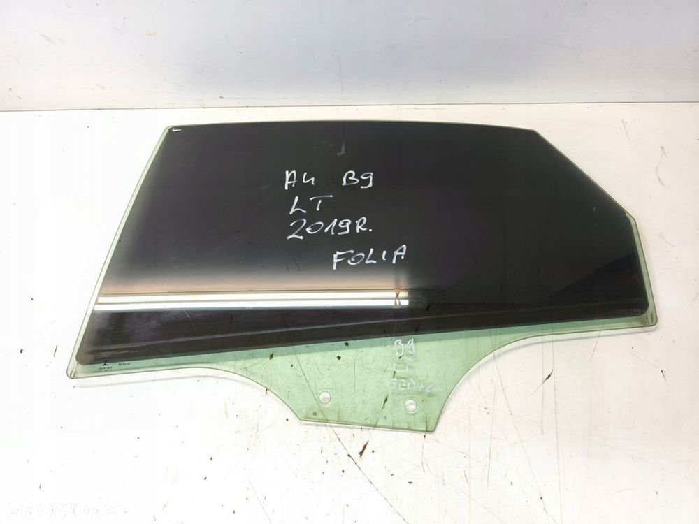 SZYBA BOCZNA DRZWI LEWY TYŁ AUDI A4 B9 SEDAN 8W5845205 2019R FOLIA - 1