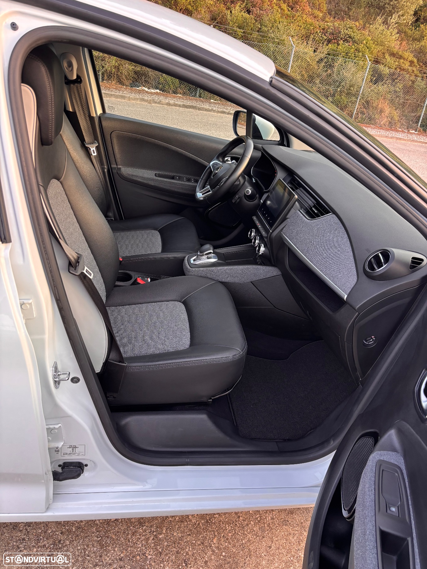 Renault Zoe (c/ Bateria) EV50 135hp Techno - 16