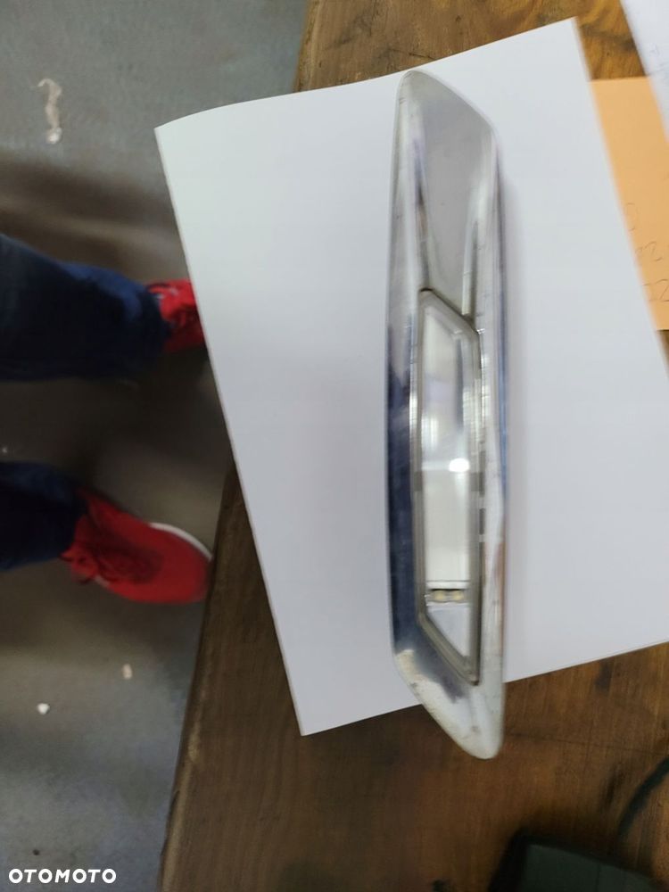 kierunkowskaz migacz prawy bmw f10 f11 7154170 - 1