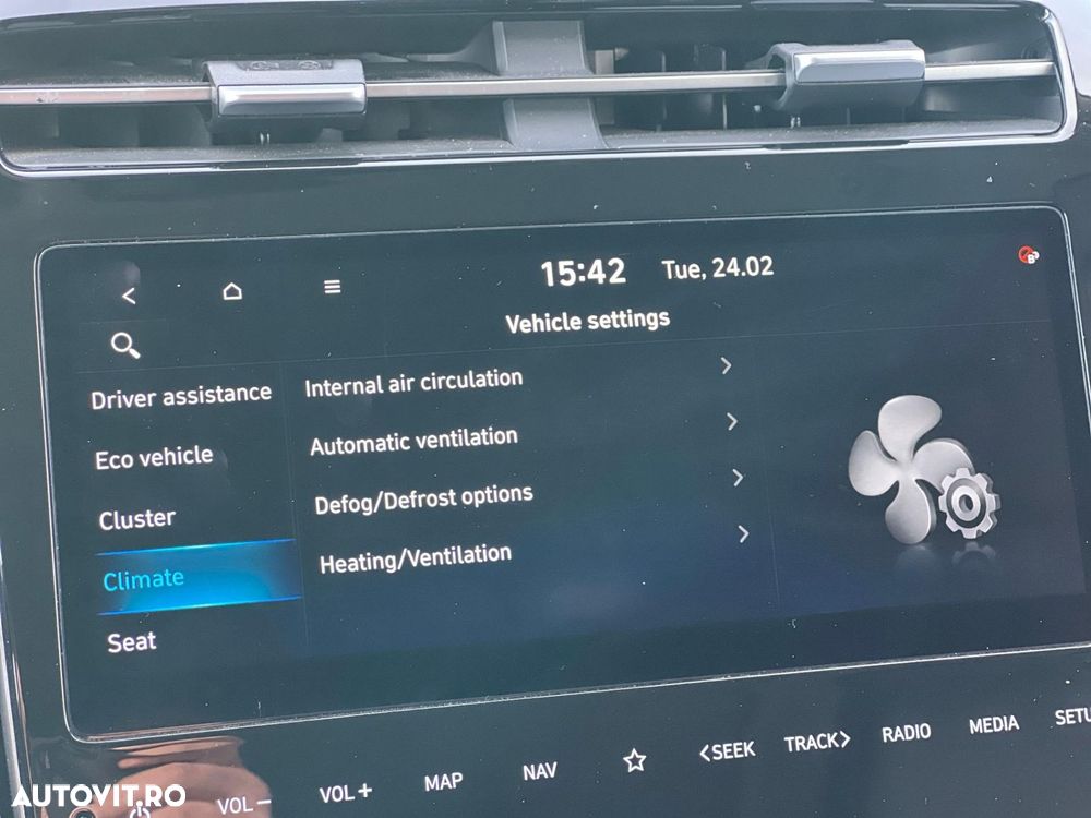 Hyundai Tucson 1.6 l 215 CP 4WD 6AT HEV Luxury - 28