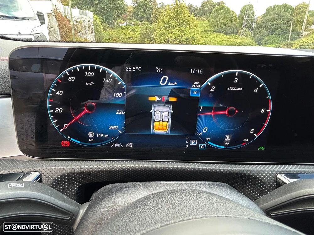 Mercedes-Benz CLA 180 d Shooting Brake AMG Line Aut. - 32
