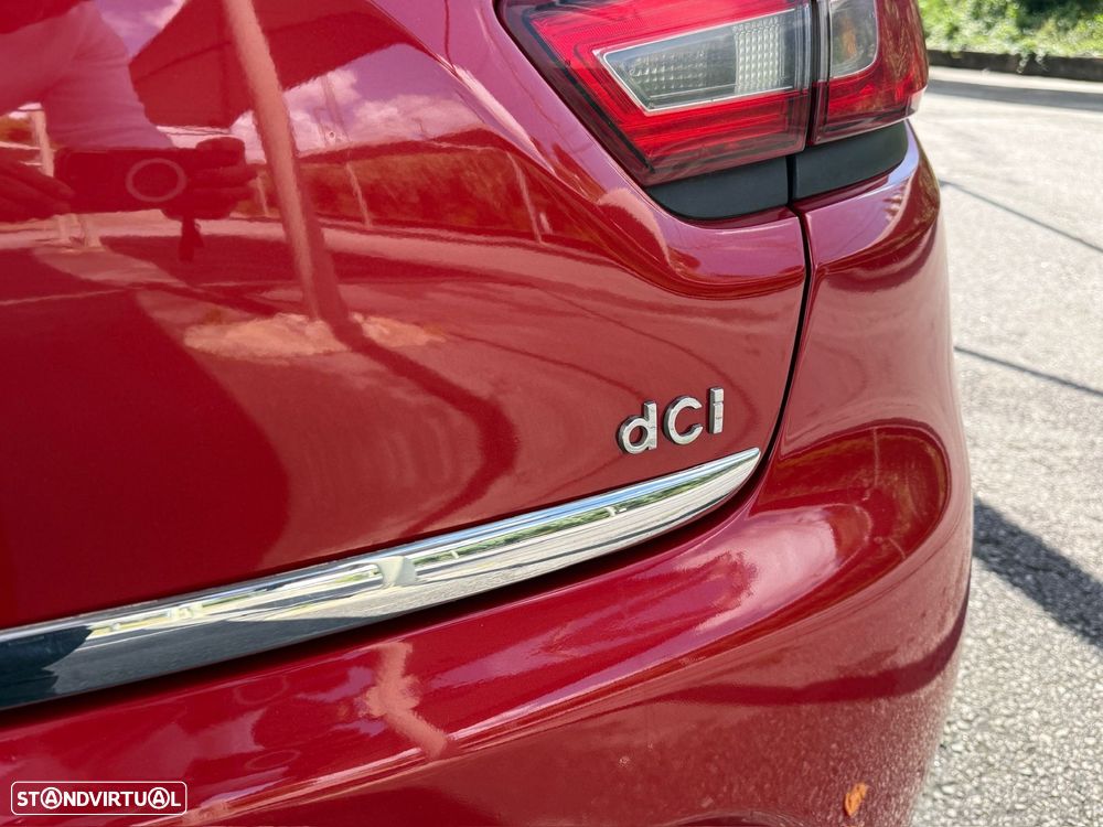 Renault Clio Sport Tourer - 16